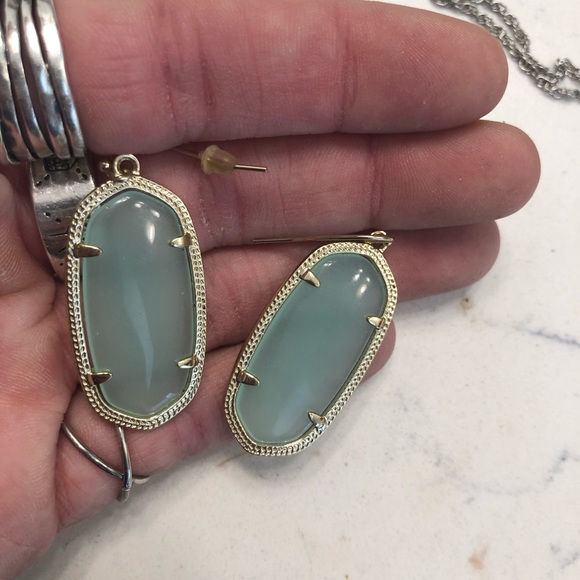 Kendra Scott Earrings - Picture 2 of 3